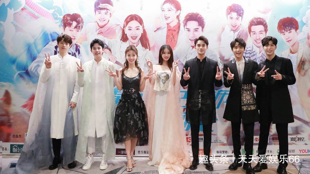  青春|《青春环游记2》公开首发阵容，网传肖战不在列，有神秘嘉宾加盟