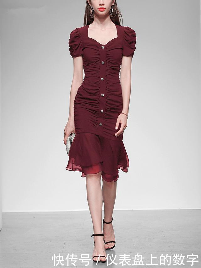  值得|优雅高级还不贵，今夏值得拥有的24套轻奢裙，等你鉴赏