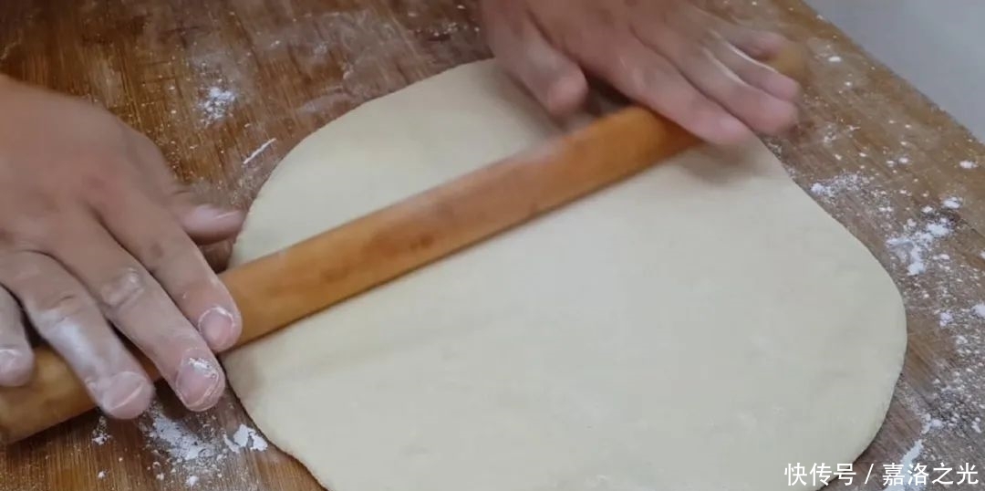 面包|2个鸡蛋,1碗面,不用蒸不用烙,比面包松软香甜,吃过就念念不忘