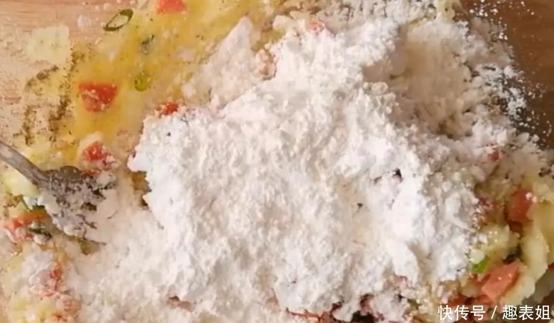  土豆饼|教你自制香酥可口的土豆饼，手不沾面就能做好，方法特别简单！