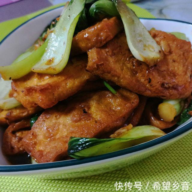  家常|蚝油油菜炒豆腐，家常小炒，简单美味