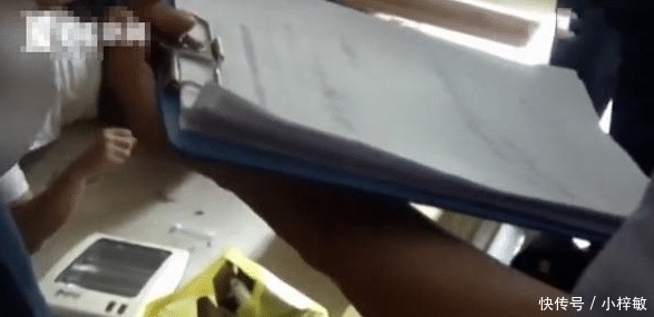 句玩笑话|“屋里是不是藏人了”，小伙下班到家调侃妻子，掀开床板差点崩溃