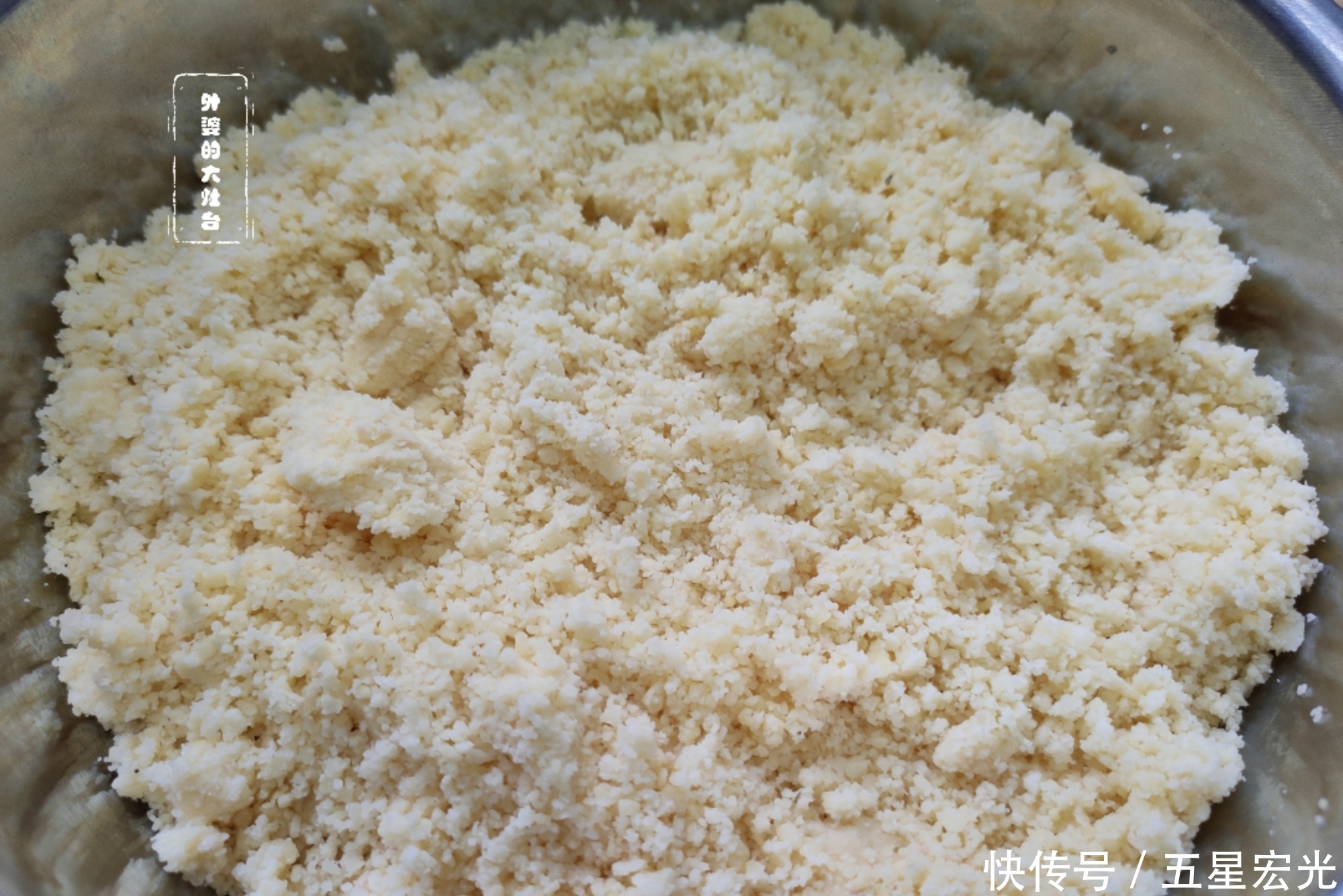 绿豆糕|入秋了,这美食抓紧吃,我家每年做上百个,香甜软糯,比糍粑好吃