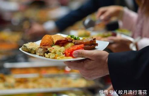 现实|自助餐普遍价格不高,为什么还能稳赚不赔原因很现实