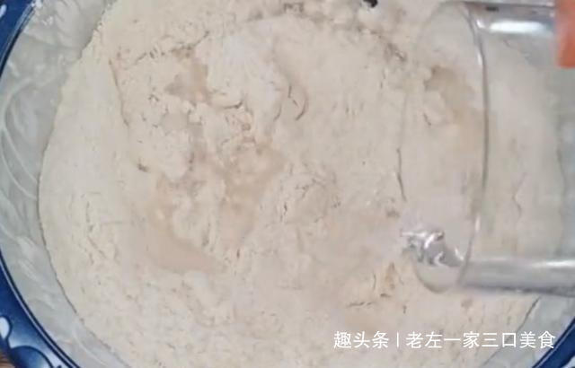  好吃|花卷新做法，有菜有肉，比包子简单，比饺子还香，一口一个，好吃