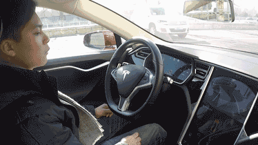 SUV|要买就买顶配!4款配置功能令豪车汗颜的国产SUV