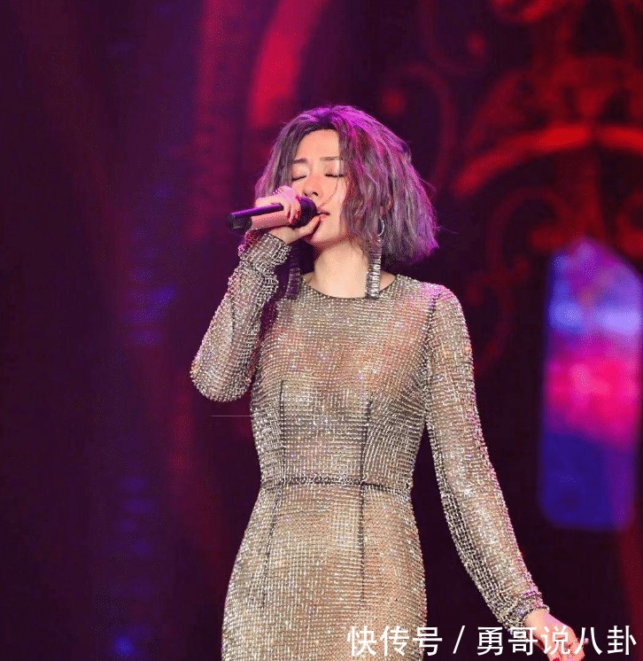 导师|《中国新说唱》首轮争议爆发,新晋导师张靓颖遭到淘汰选手DISS