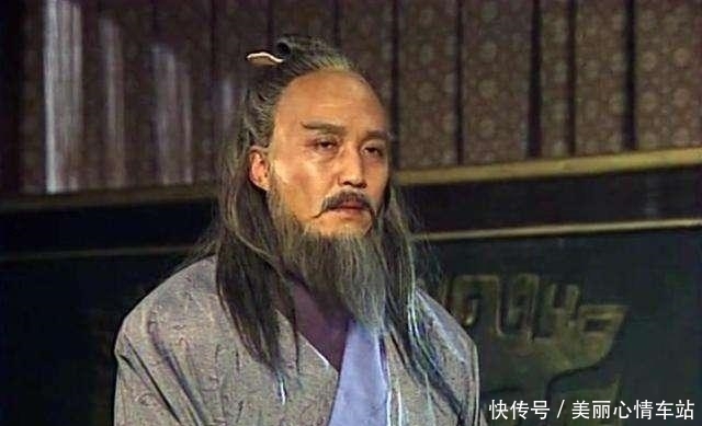 渔夫|名将为报救命之恩,送给渔夫一把宝剑,渔夫看到剑就自杀了