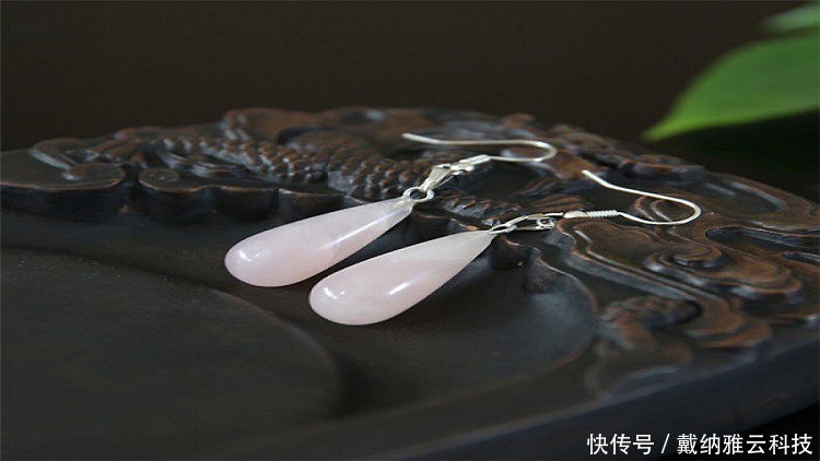 气质|如何挑选合适的耳钉,衬托高雅的气质