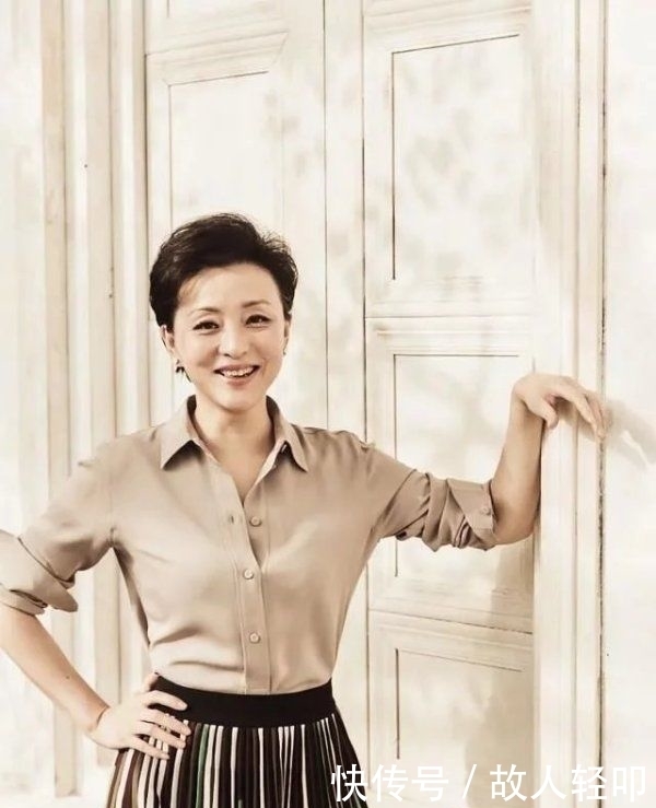 浪姐|在《浪姐》控场,制服黄晓明:她才是乘风破浪的姐姐!|百家故事