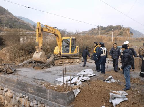  占用耕地建|农村迎来“新规”！“两禁两查”开始实行，几乎村村都有，咋回事