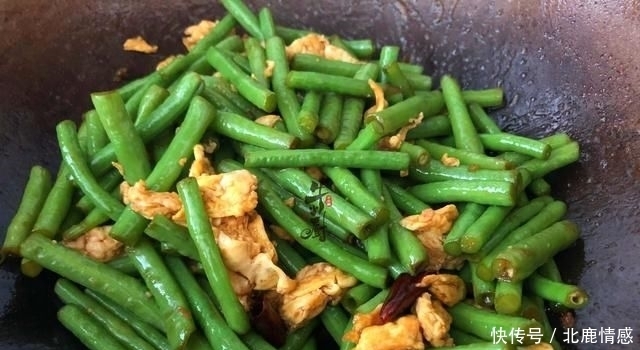  好吃|才知道鸡蛋和它一起炒这么好吃,以前吃的都是什么鬼!