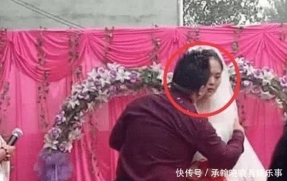 给够|全网“最不快乐”新娘,全程哭丧着脸,网友:彩礼没给够?