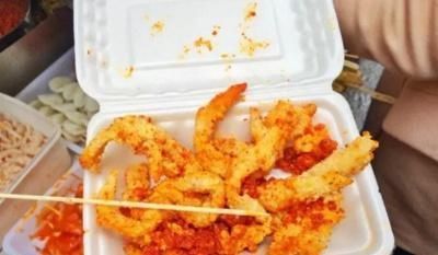 小吃|校门口“最受欢迎”的5种小吃，糖葫芦光荣上榜，图3堪称“撩妹神器”