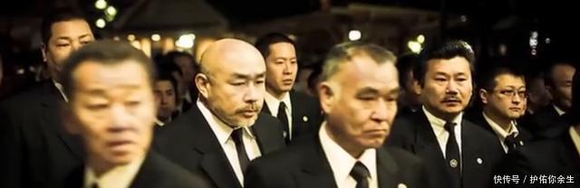 拘留|他曾拘留办案人员，与数百警察对峙，卷宗比人还高，最后这样死去！