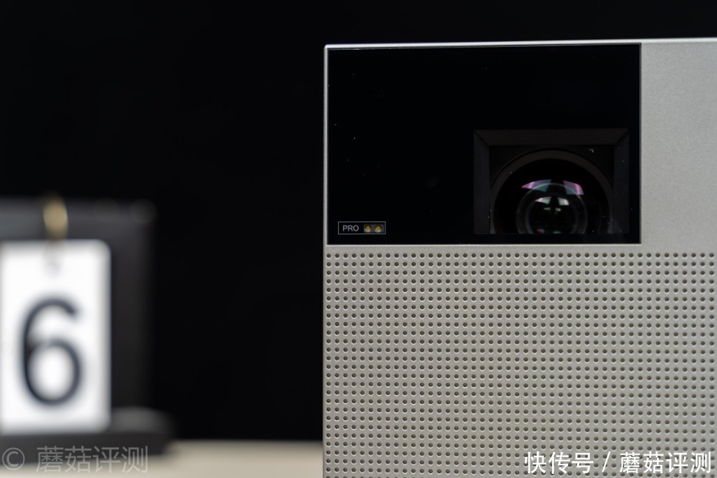 Vogue|轻松打造家庭影院,畅享极致影音体验、峰米Vogue Pro家用投影机 评测