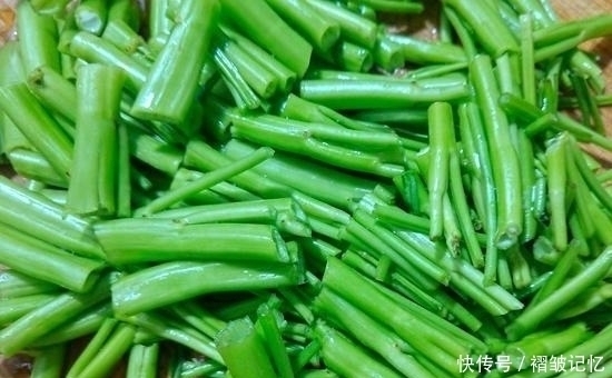 蔬菜|含钙最高的蔬菜不是菠菜,而是“它”夏天常吃,补充钙质营养足