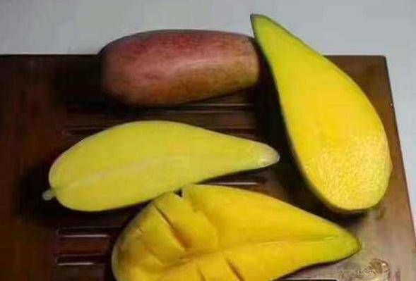  马上|网上买了一盒芒果，寄给我们后，有一盒辣椒，切完后，我们马上又订购了两盒