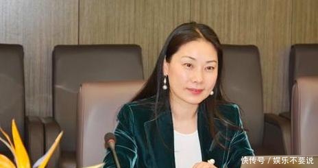  父亲|何赛飞和妹妹十年“夫妻”，与初恋裸婚恩爱32年，今成大赢家