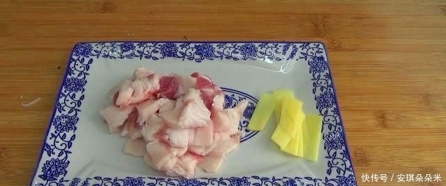 简单|鲜嫩入味的啤酒鱼,简单好吃一点也不腥,草鱼鲤鱼都合适