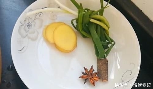 蜜汁|淮扬大厨分享“蜜汁红烧牛肉”简单好吃家常做法,加它鲜香软烂