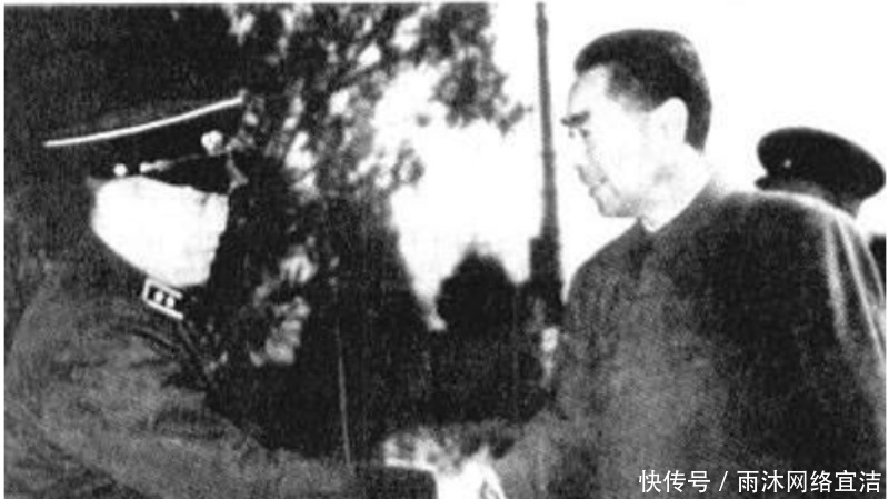  头目|苦水里泡大的渔家娃，成了海匪头目，被司令员降服后终成海军名将