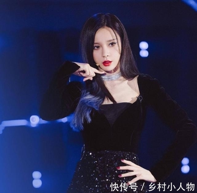 队友|沈梦辰曝光队友“丑照”,但显示出良好的人气