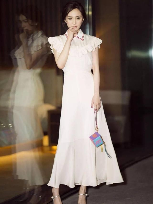  今夏|别再穿T恤了，今夏超流行的“短袖”长这样