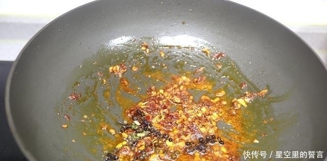 柔嫩|三伏天没胃口?吃1碗鸭血粉丝汤,咸鲜柔嫩开胃,从里到外的畅快