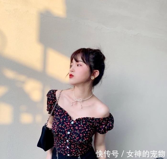 绿茶|自黑成“绿茶女”似乎成新时尚?这些空气衫也成了大热门,贼性感