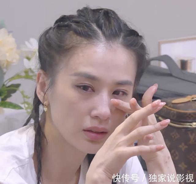  怜爱|4次公演全输，黄圣依被怜爱伊能静变谨慎，话题姐姐熬来口碑逆转