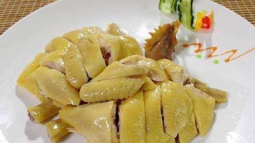 大厨|怎么做正宗白切鸡只会水煮就错了,大厨这么做,鸡肉皮脆肉滑