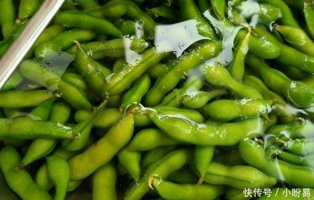 不吃|夜宵不吃炸鸡、泡面吃什么?营养师:喝酸奶解饱、吃毛豆补钙