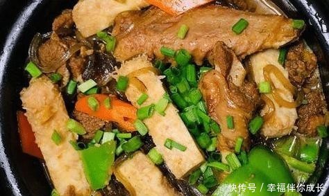 美食|鸭肉芋头粉丝煲,粉糯香甜鸭头有嚼劲,夏日必备美食!