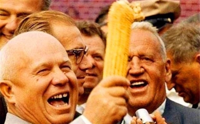  未能|苏联2号人物贝利亚，在斯大林去世后，为何未能接班而被处决？