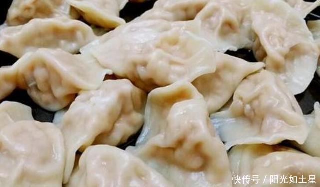  毛钱|秋天，吃萝卜南瓜不如吃它，含钙量极高，5毛钱1斤，包成饺子最香
