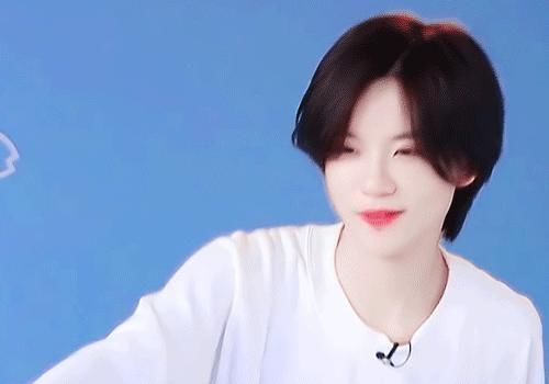  简单|THE9成员粽子手绘陆柯燃简单，刘雨昕很酷，喻言很用心