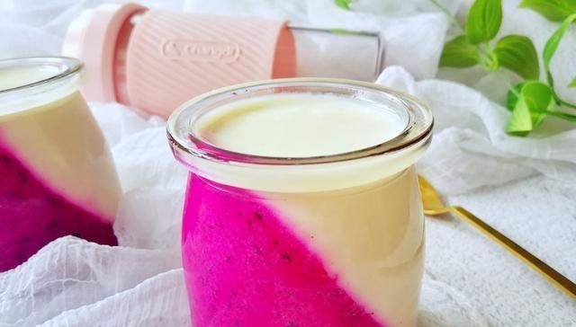 双色|火龙果换种吃法,加点酸奶做双色布丁,成本低成功率高
