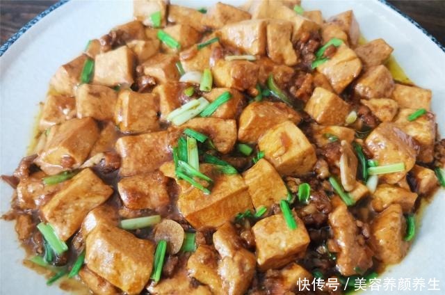 孩子|周末,孩子住校回家,给他做了4个菜,都是家常菜,把他吃撑了