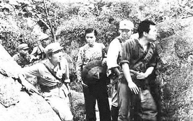  百姓|河南一老人病重，子女在家中翻出一“破纸”，暴露其真实身份