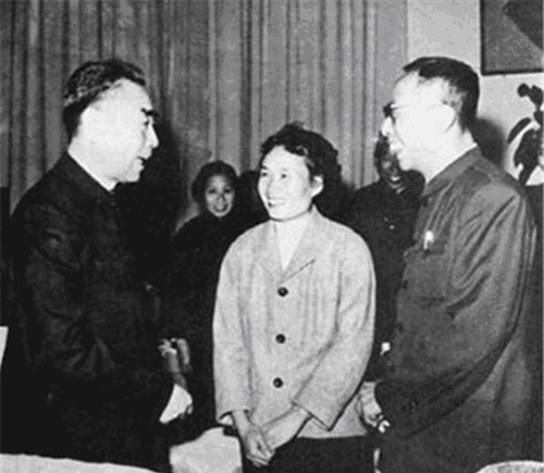 扭头|溥仪出狱后相亲过很多次，女方只要跟这两字沾上边，他便扭头就走