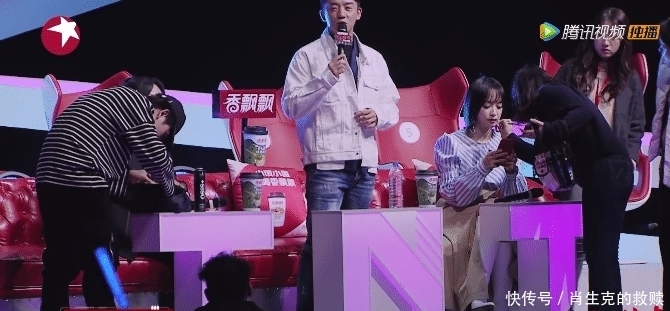 选秀|张含韵公投倒数第一 女团选秀现场没有男观众 这投票有何意义