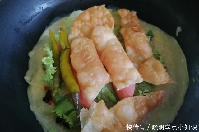 不和面|早餐就馋它，不和面不揉面，一煎一卷就搞定，孩子特爱吃