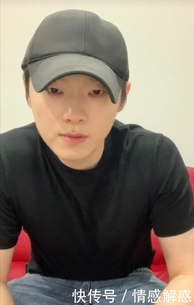 半条命|《好声音》梁博开直播,全程尴尬结束后瘫沙发上!感叹失去半条命