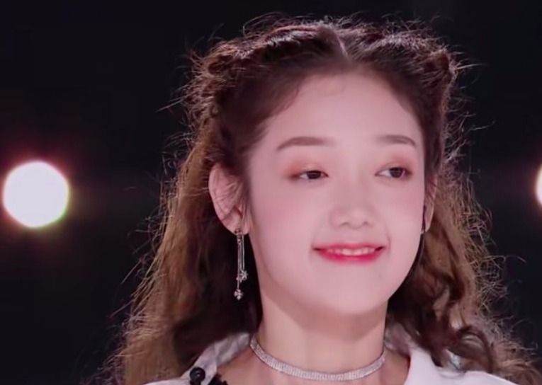 期节目中|《创造营》5位选手被评皇族,实力不济被力捧,就差把剧本扔观众