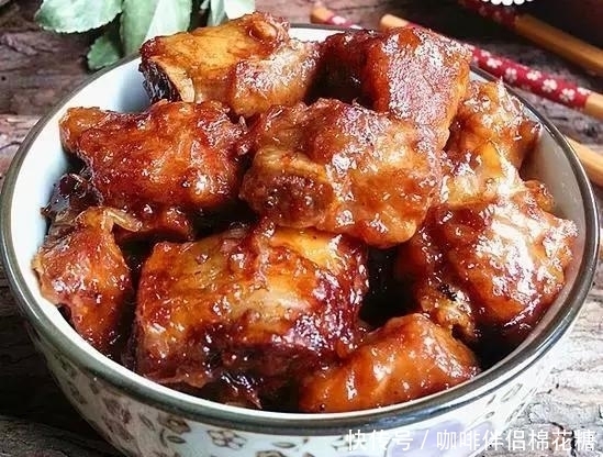 做法|泰式酸辣虾,酱焖排骨,豆腐香菇汤,啤酒鸡翅的做法