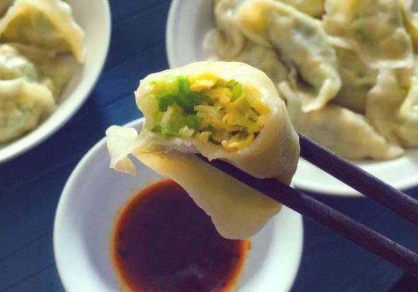 好吃|天热吃饺子,这个馅最合适,比韭菜鸡蛋的还好吃,才一块五一斤