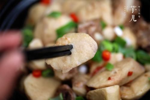 排骨|芋头烧排骨好吃有诀窍,多一步芋头白又粉,美味下饭,一盘不够吃