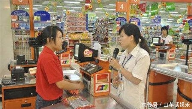  上门|6岁男孩50元只买回一袋盐，亲妈上门讨说法，收银员：自己看监控