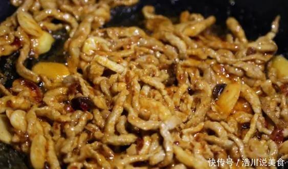简单|仔姜配上肉丝,炒出来又香又下饭,关键做法太简单了
